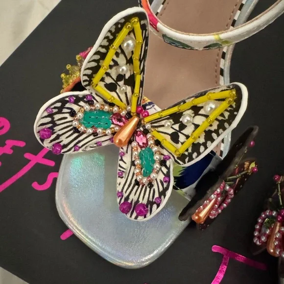 NIB Betsey Johnson Colorful Butterfly Strappy Heels - Picture 5 of 6